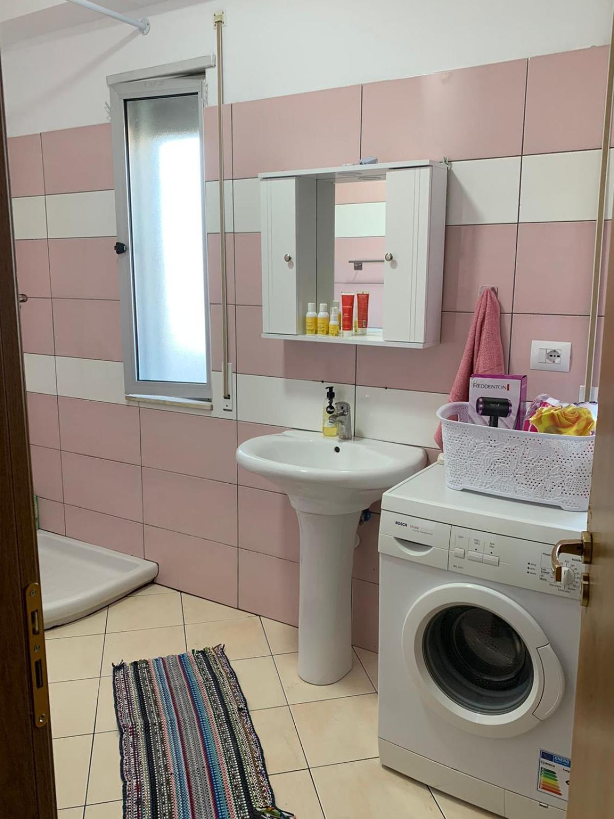 Ridi'S Comfort Apartment 2 Shkodër Екстериор снимка