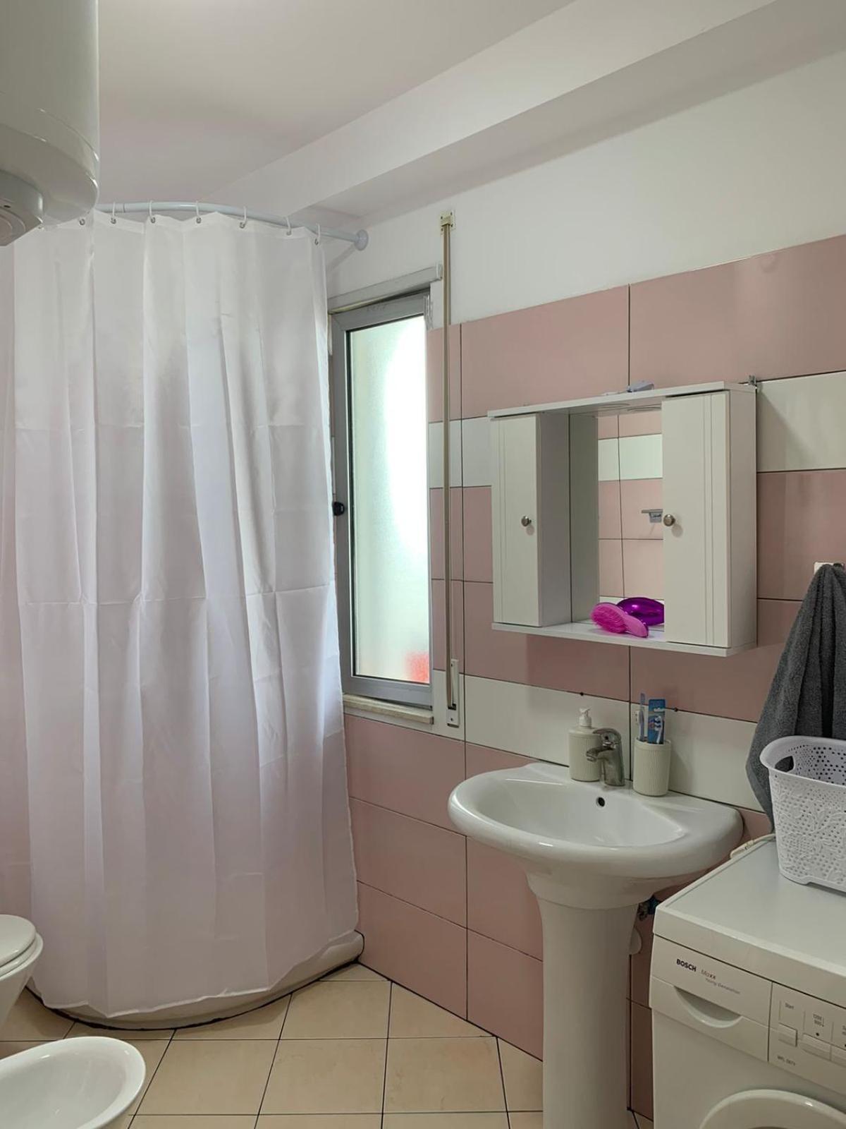 Ridi'S Comfort Apartment 2 Shkodër Екстериор снимка